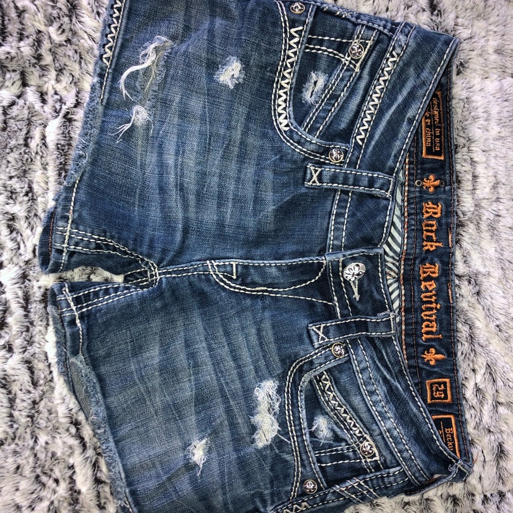 Women’s rock revival shorts size 29